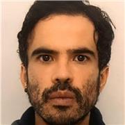 Je suis Ricardo, je sui professeur d'espagnol depuis plus au moins 10 ans. Je peux t'apprendre ma langue, facilement, rapidement, et d'une manière amusant. J'ai développé un méthode peu à peu d'immersion et il marche super bien. Dans le écoles où je trava